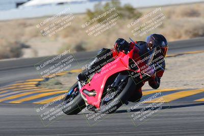 media/Dec-18-2022-SoCal Trackdays (Sun) [[8099a50955]]/Turn 4 (1pm)/